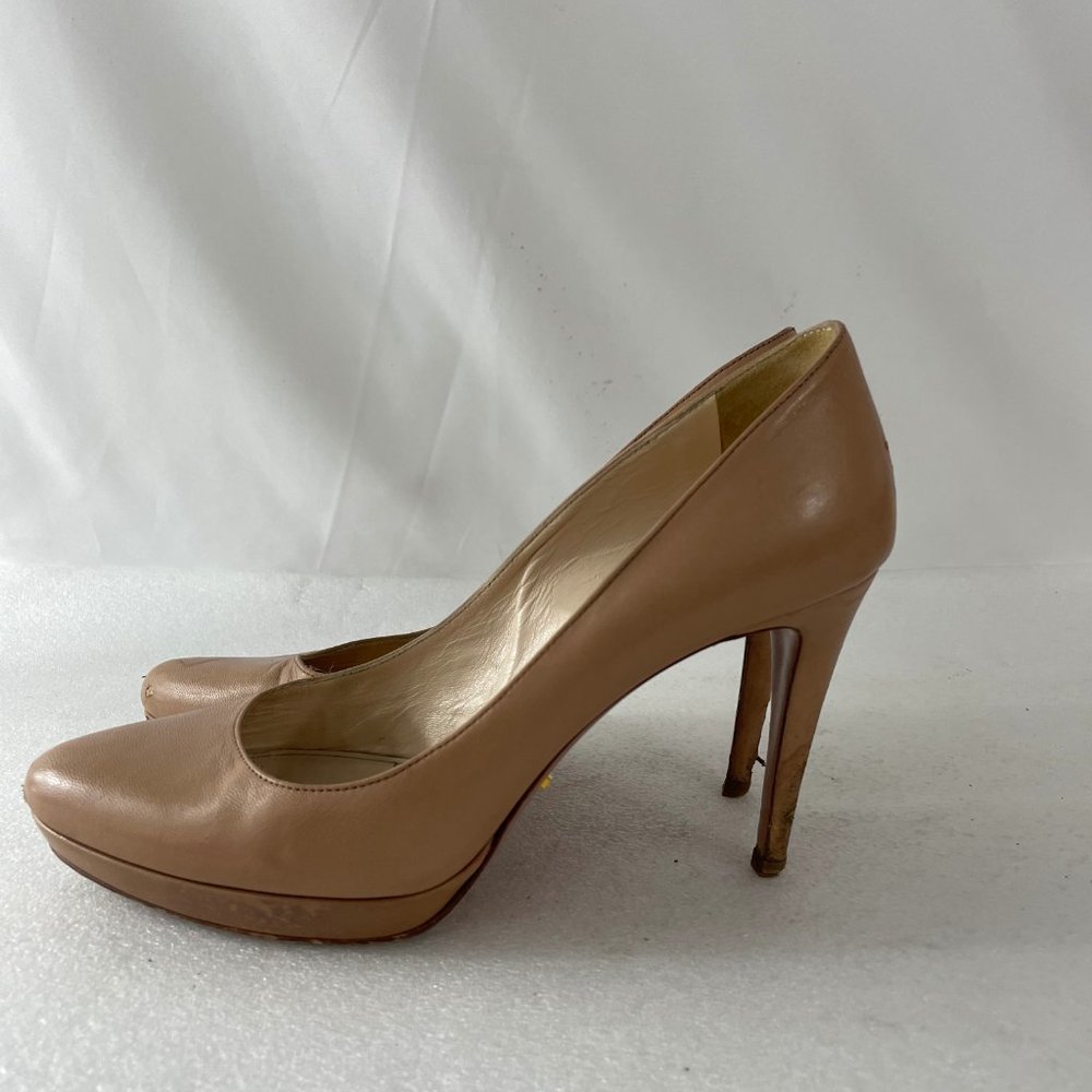 Prada round-toe pumps in Cream calfskin - Picture 4 of 11